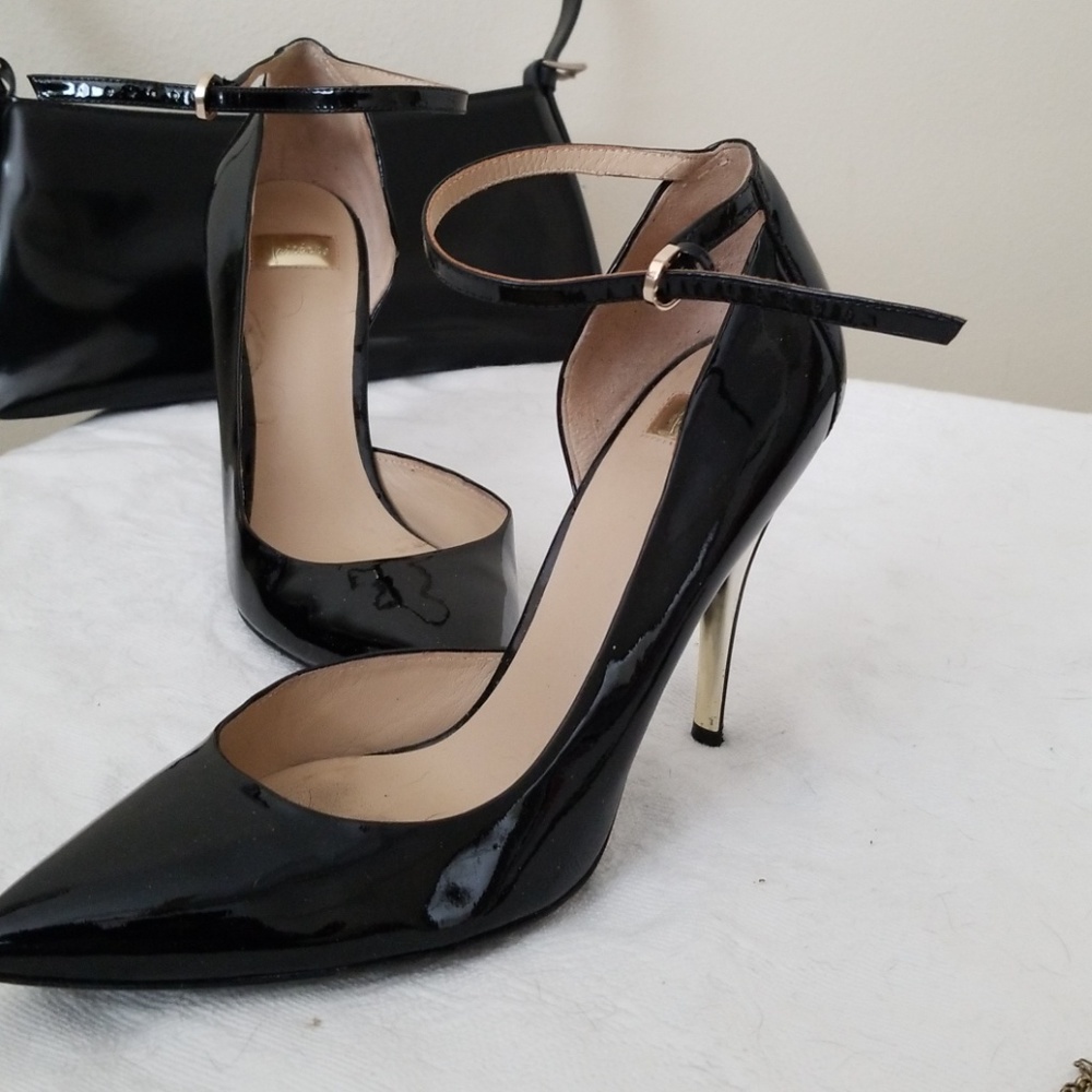 The Perfect Sexy Heels: Guess by Marciano